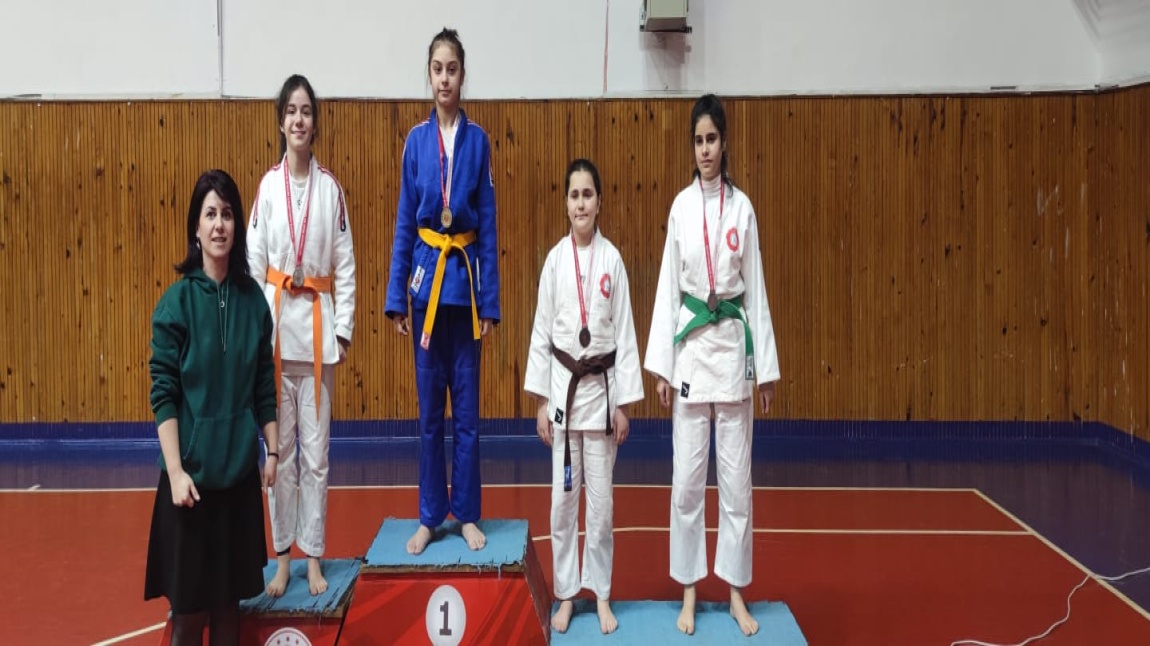 Okul Sporları Judo Yarışmalarında Öğrencimiz İl 2.Si Oldu.